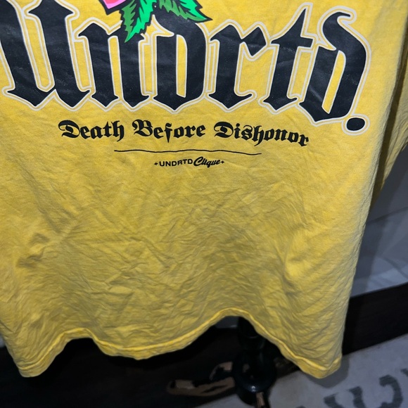 Size large these shirt are made better than affliction shirts - Picture 3 of 6